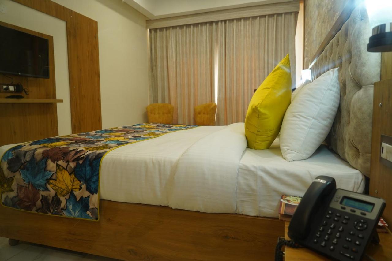 Hotel Shanti Sagar Kharar Exterior foto